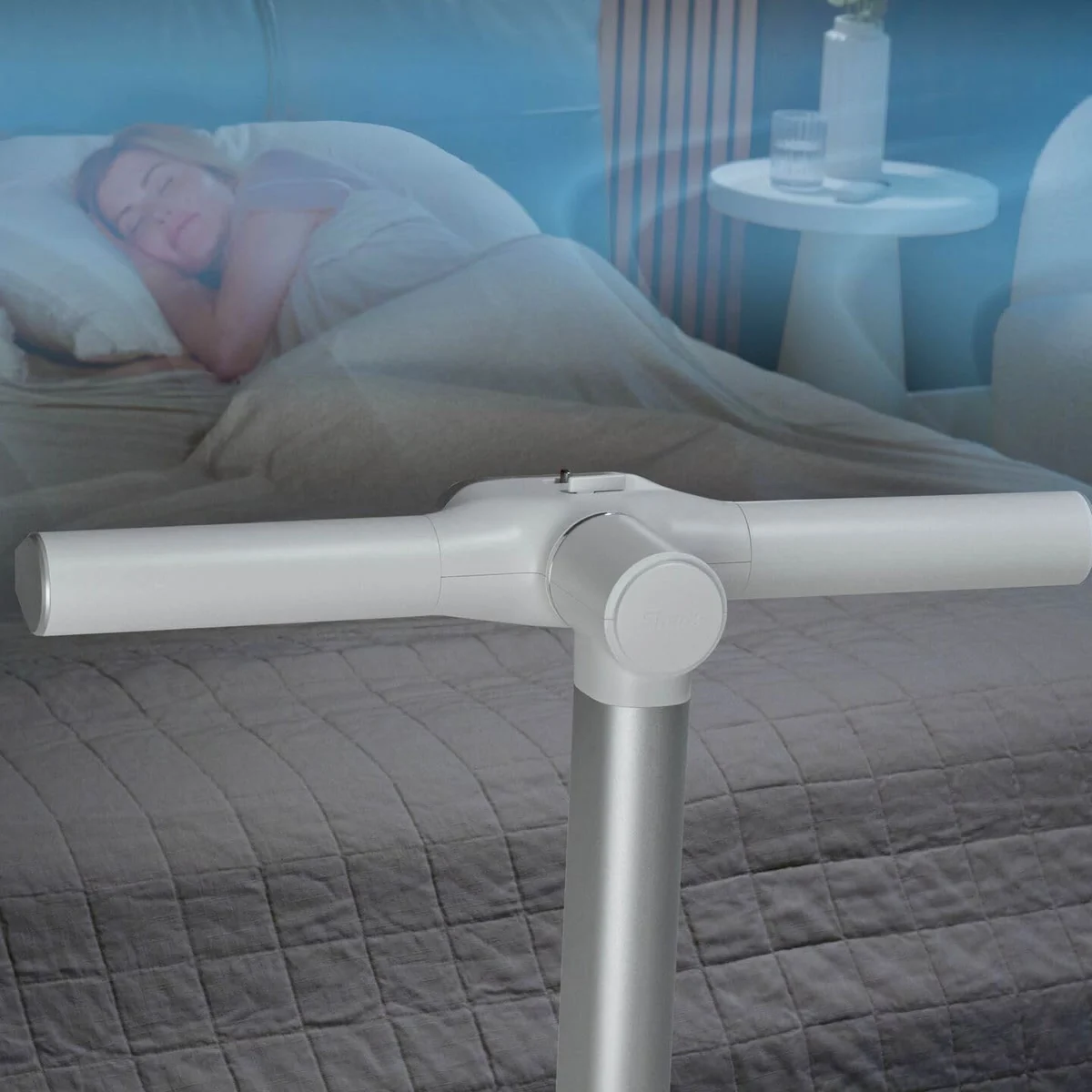 Le Shark TurboBlade Cool + Heat à l’horizontale, au pied du lit, en ventilation